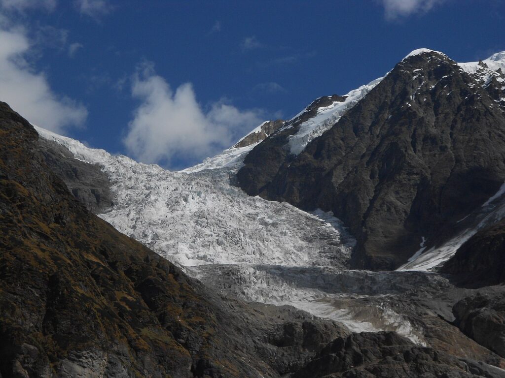 Pindari_glacier,_Uttarakhand,_India