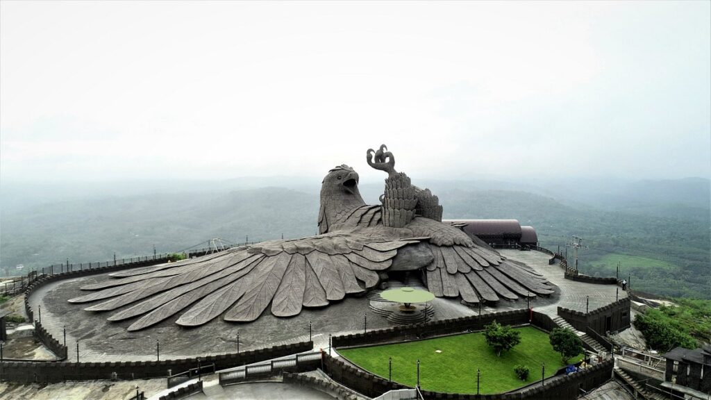 worlds-largest-bird-sculpture